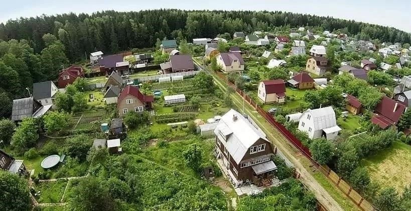 Что представляет собой садоводческое товарищество (СНТ)?